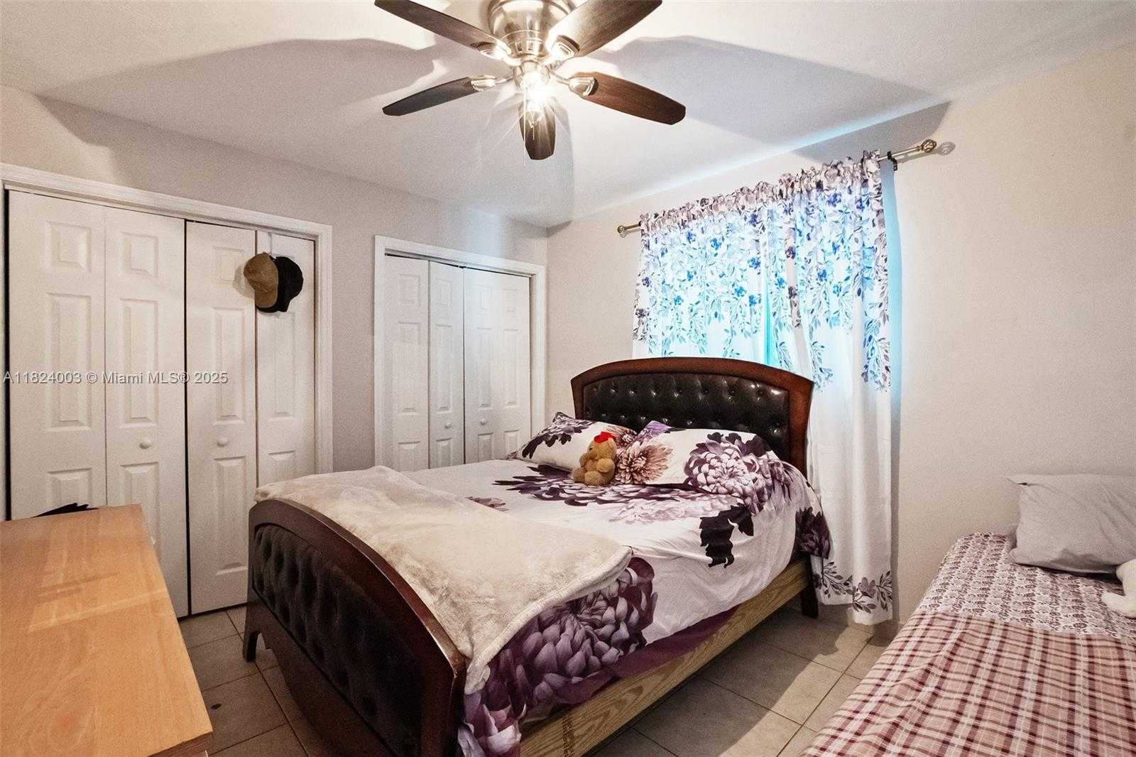 Small Image of 3813 SOUTH LAKE TER, Miramar Number 17