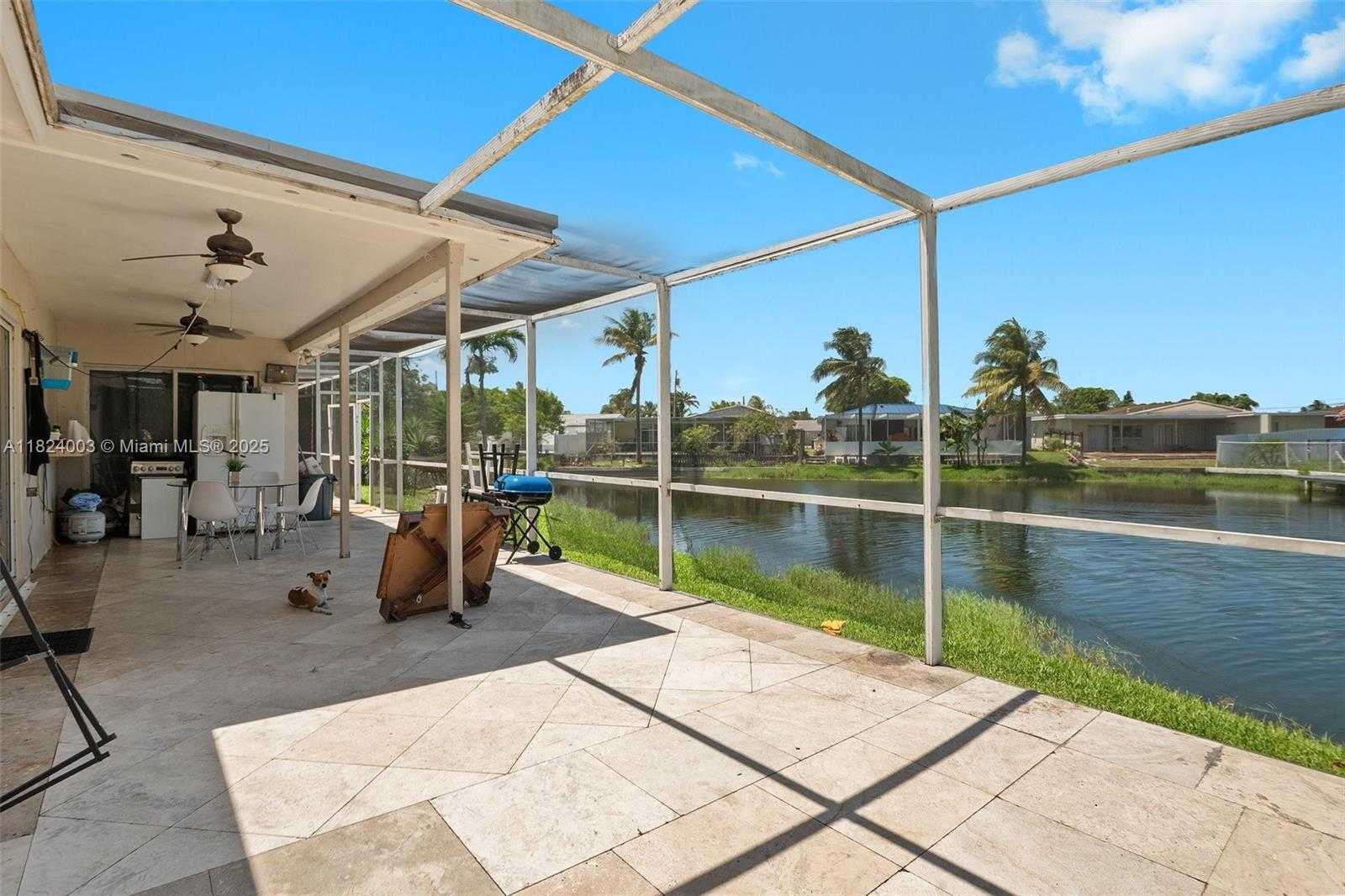 Small Image of 3813 SOUTH LAKE TER, Miramar Number 27