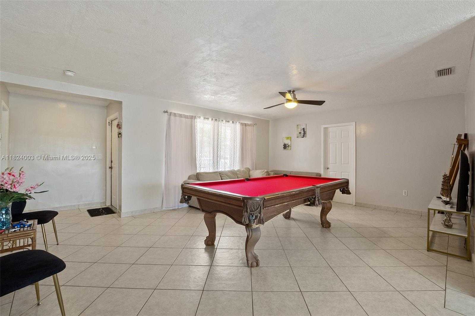 Small Image of 3813 SOUTH LAKE TER, Miramar Number 8