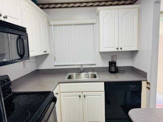 Small Image of 2711 NORTH PINE ISLAND RD, Sunrise Number 18