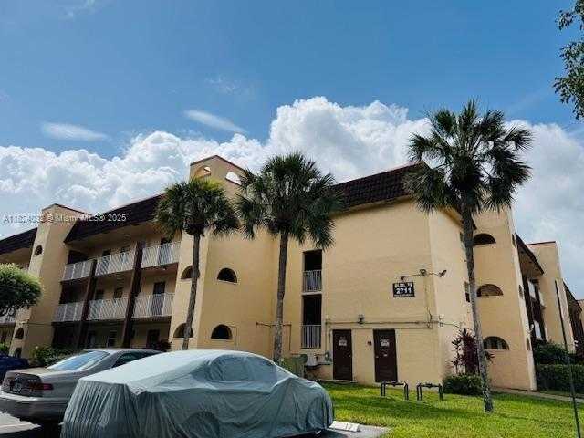 Small Image of 2711 NORTH PINE ISLAND RD, Sunrise Number 3