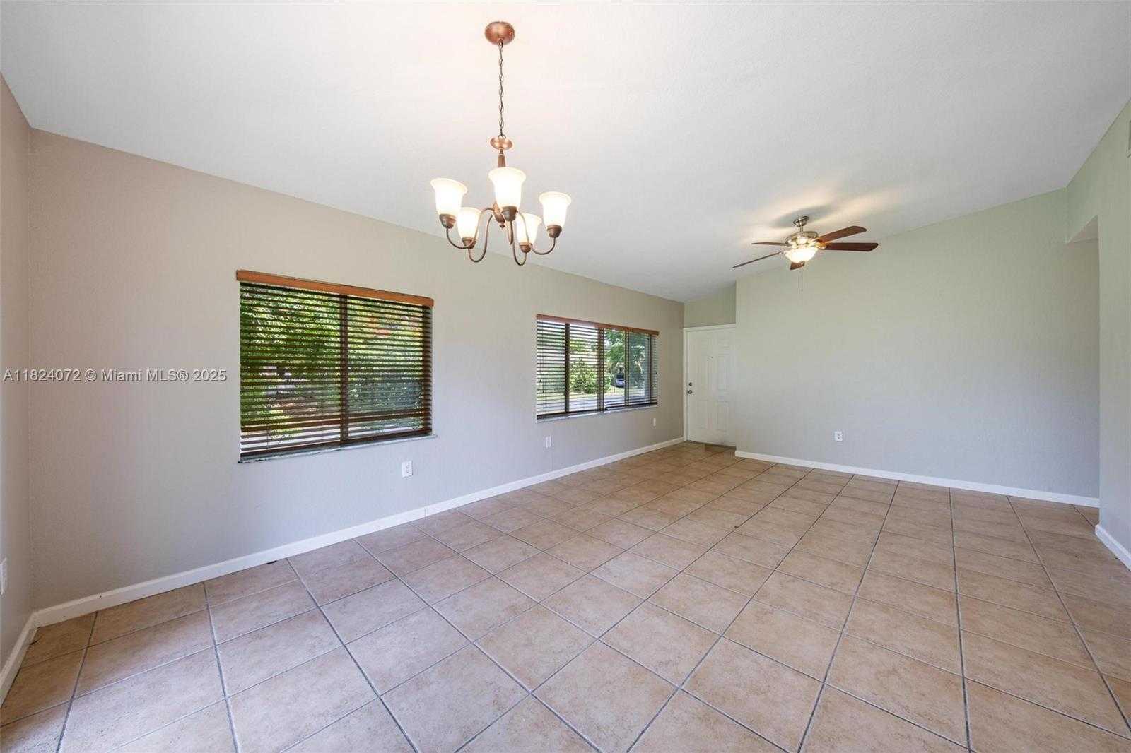 Small Image of 13576 SOUTH WEST 287TH TER, Homestead Number 11