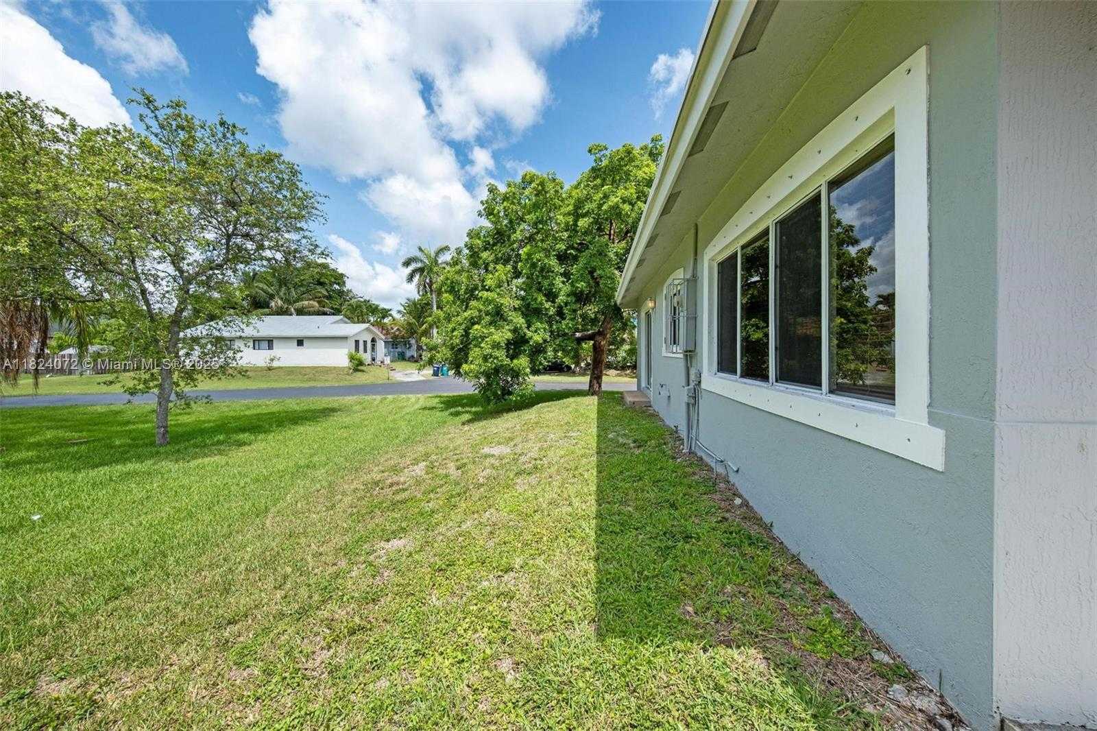 Small Image of 13576 SOUTH WEST 287TH TER, Homestead Number 33