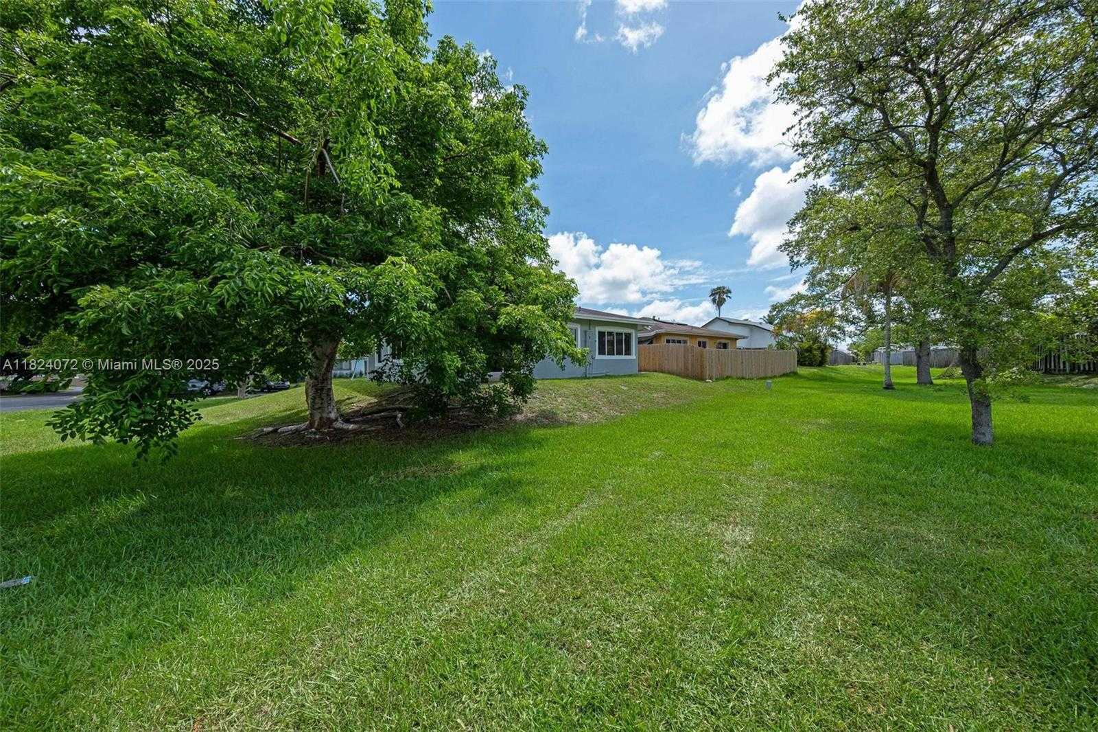 Small Image of 13576 SOUTH WEST 287TH TER, Homestead Number 36