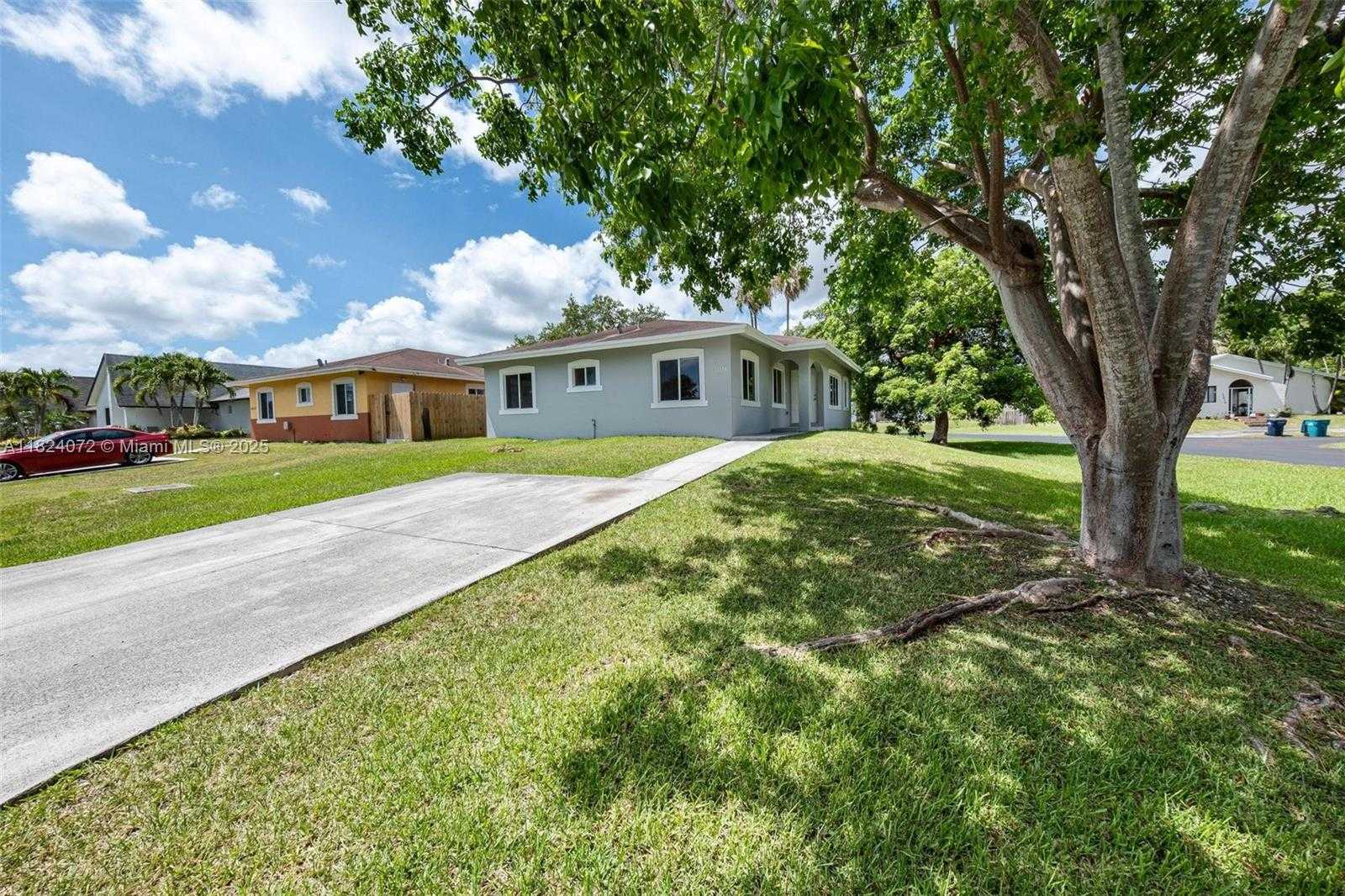Small Image of 13576 SOUTH WEST 287TH TER, Homestead Number 4