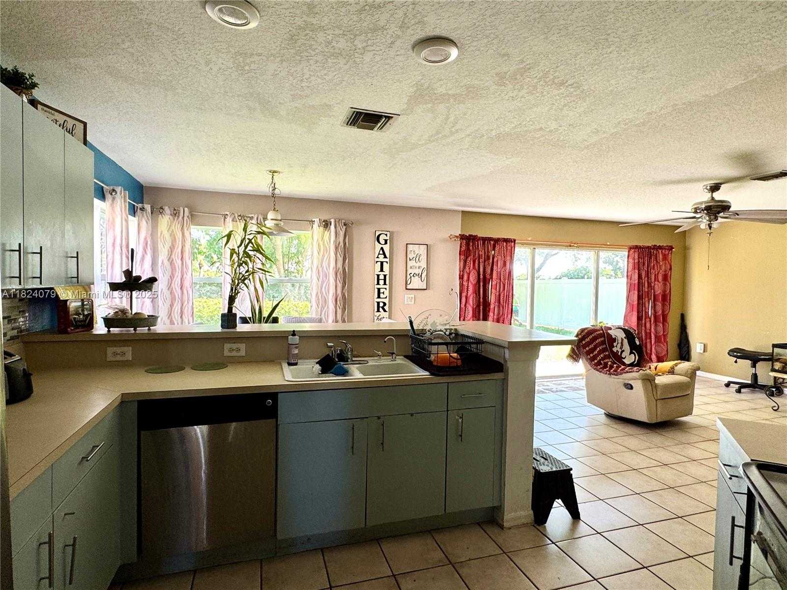 Small Image of 17088 NORTH WEST 19TH ST, Pembroke Pines Number 9