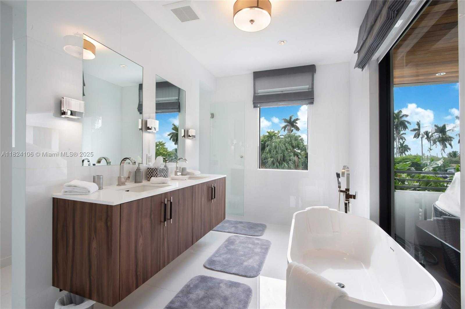 Small Image of 7501 COQUINA DR, North Bay Village Number 21