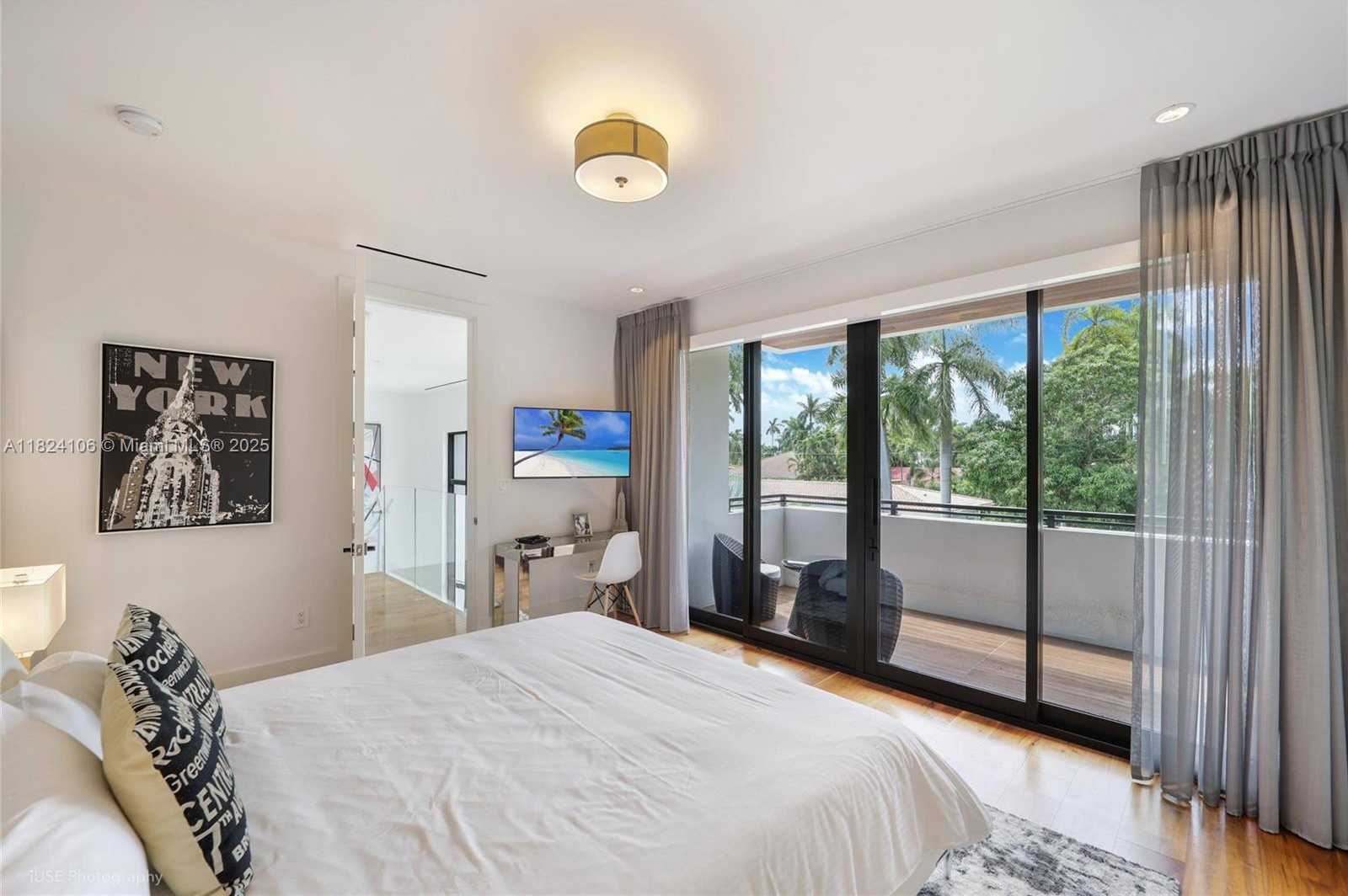 Small Image of 7501 COQUINA DR, North Bay Village Number 27