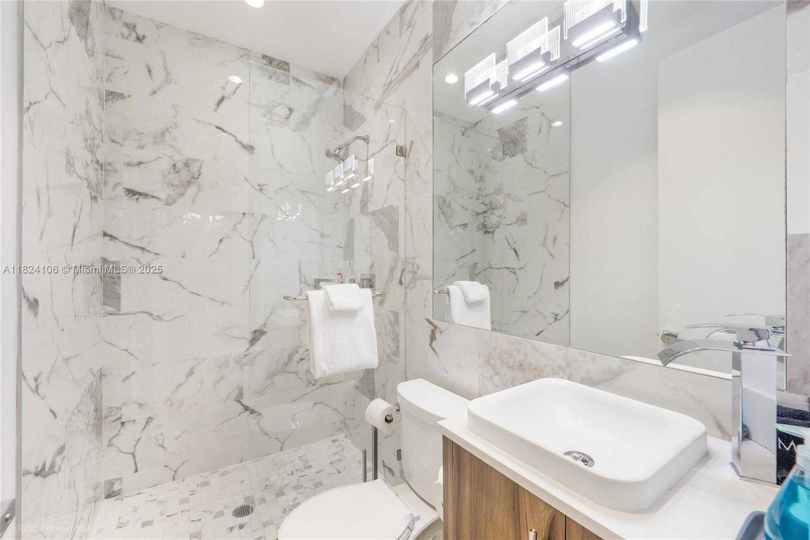 Small Image of 7501 COQUINA DR, North Bay Village Number 39
