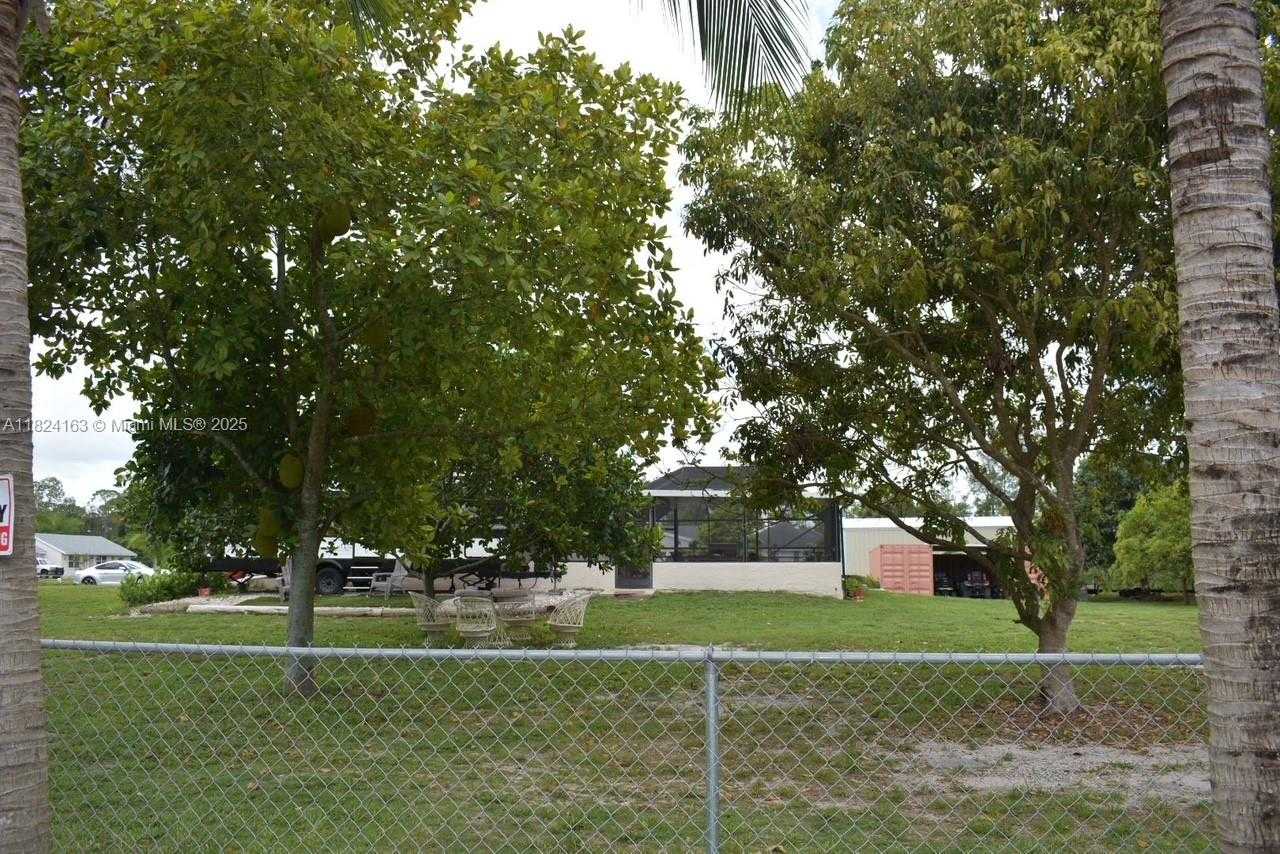 Small Image of 16525 87TH LN N, Loxahatchee Number 16