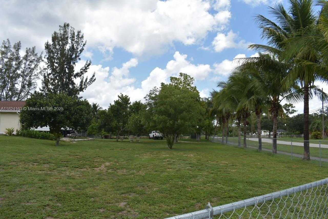 Small Image of 16525 87TH LN N, Loxahatchee Number 27