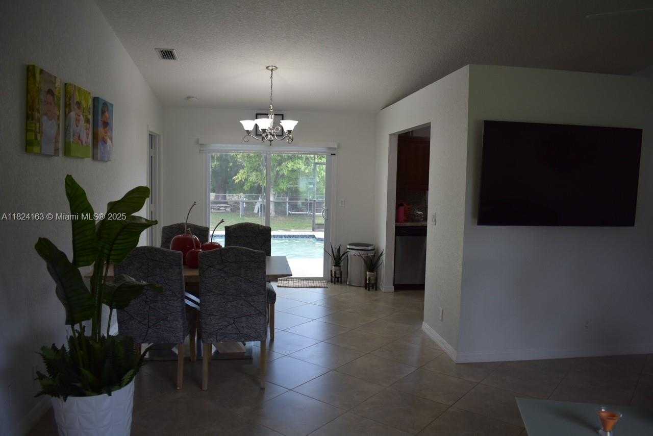 Small Image of 16525 87TH LN N, Loxahatchee Number 31