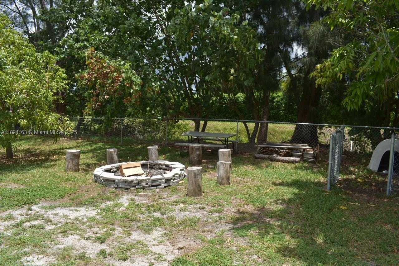 Small Image of 16525 87TH LN N, Loxahatchee Number 54