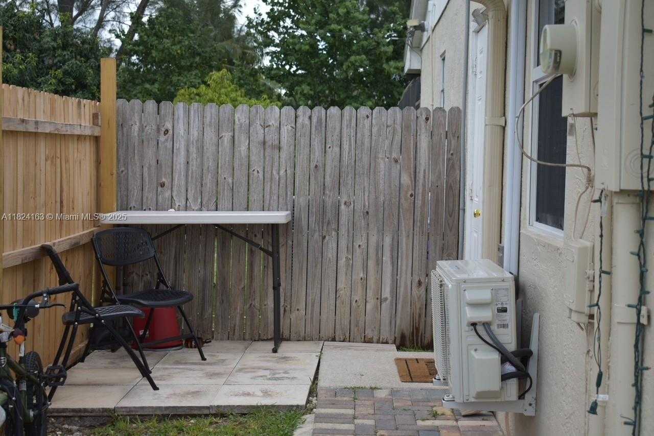 Small Image of 16525 87TH LN N, Loxahatchee Number 81