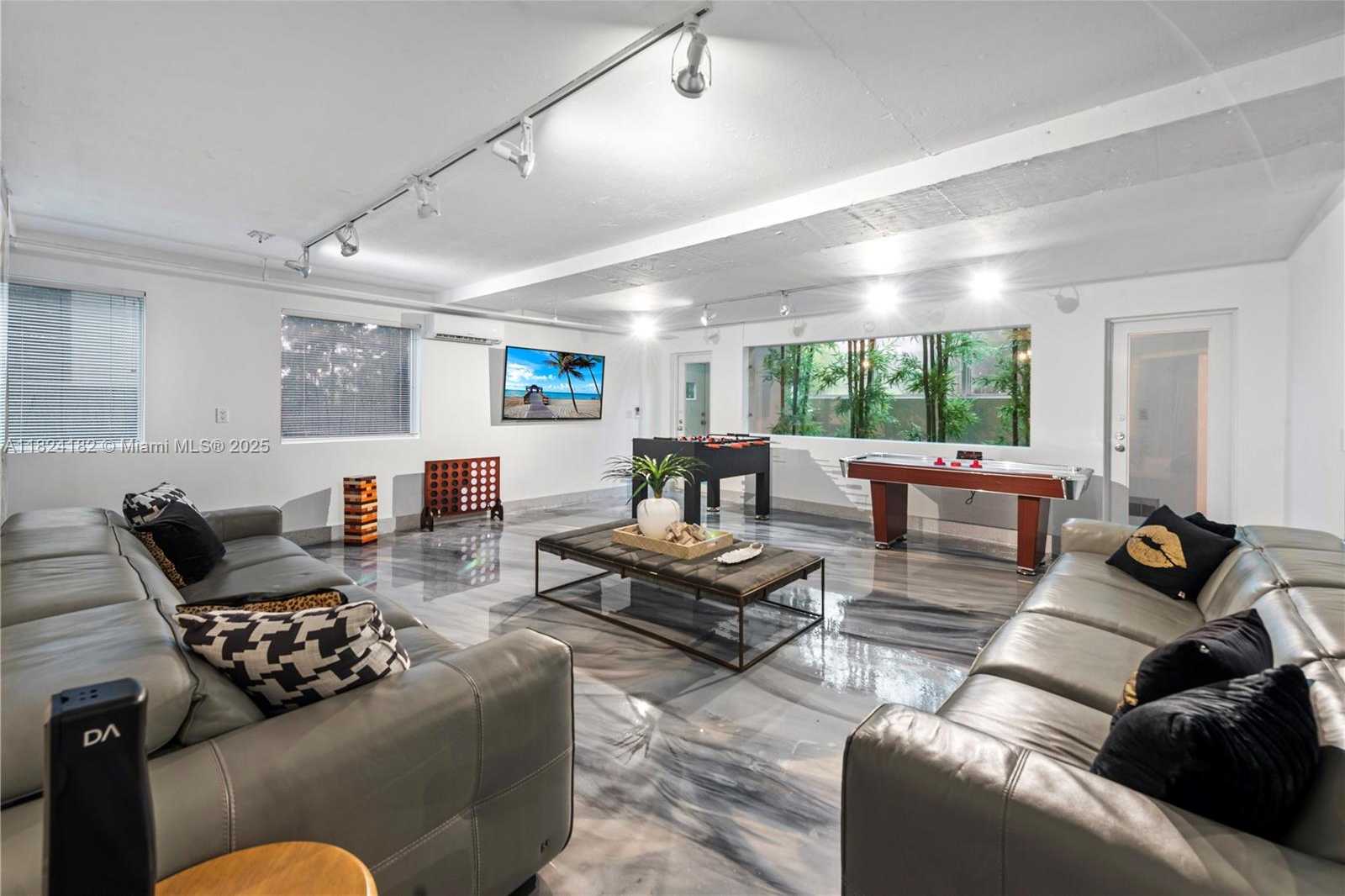 Small Image of 1606 SOUTH BAYSHORE DR, Miami Number 16