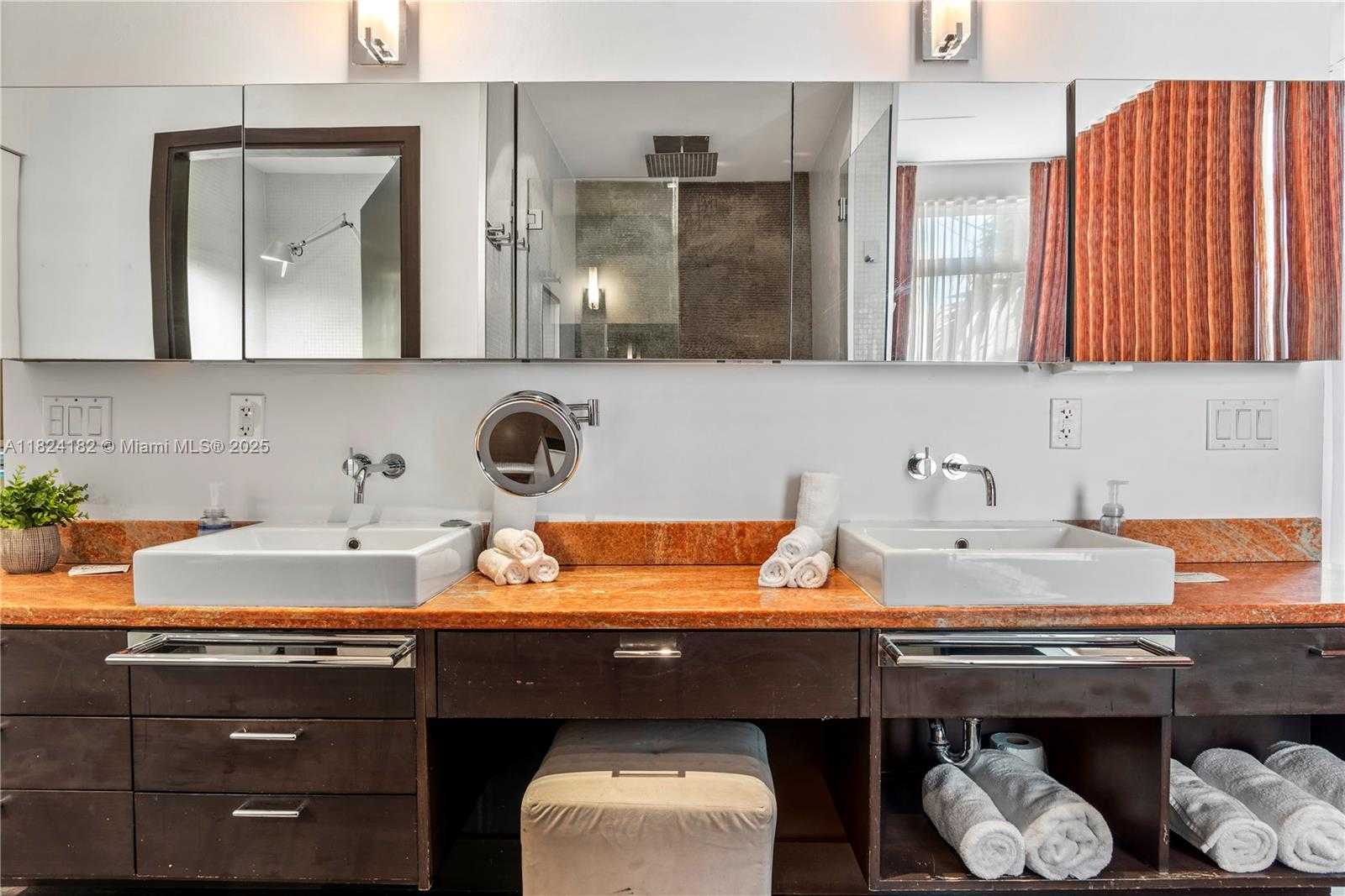 Small Image of 1606 SOUTH BAYSHORE DR, Miami Number 26