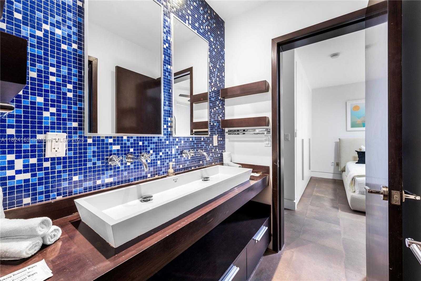 Small Image of 1606 SOUTH BAYSHORE DR, Miami Number 31