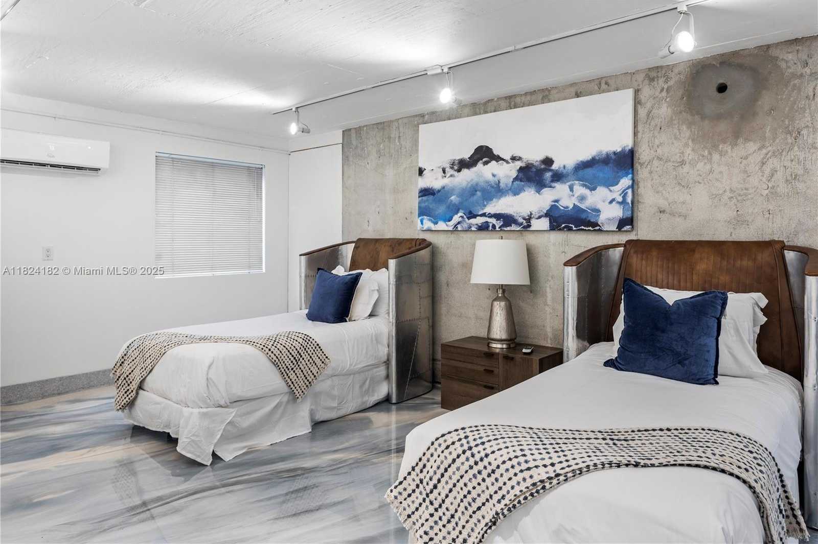 Small Image of 1606 SOUTH BAYSHORE DR, Miami Number 42