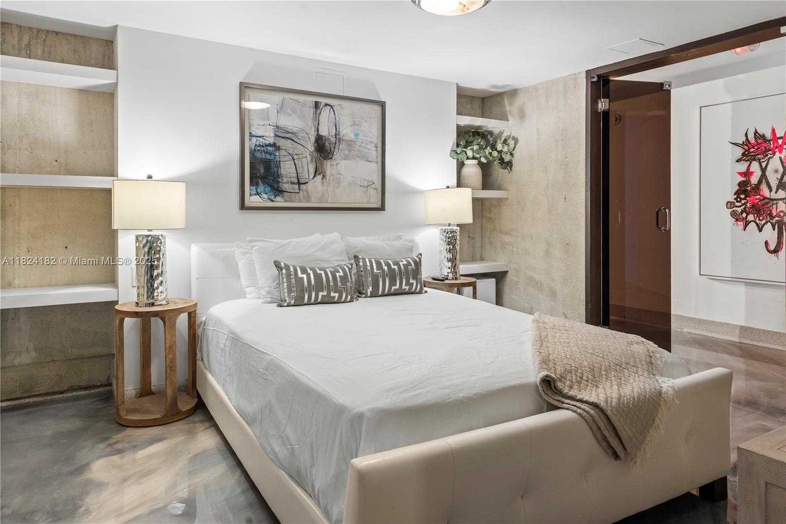 Small Image of 1606 SOUTH BAYSHORE DR, Miami Number 47