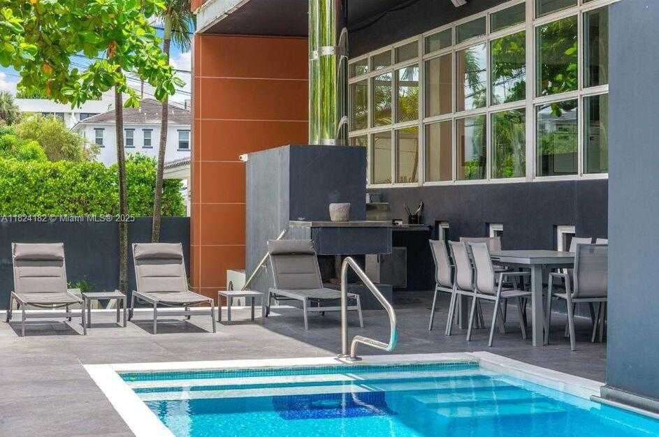 Small Image of 1606 SOUTH BAYSHORE DR, Miami Number 51