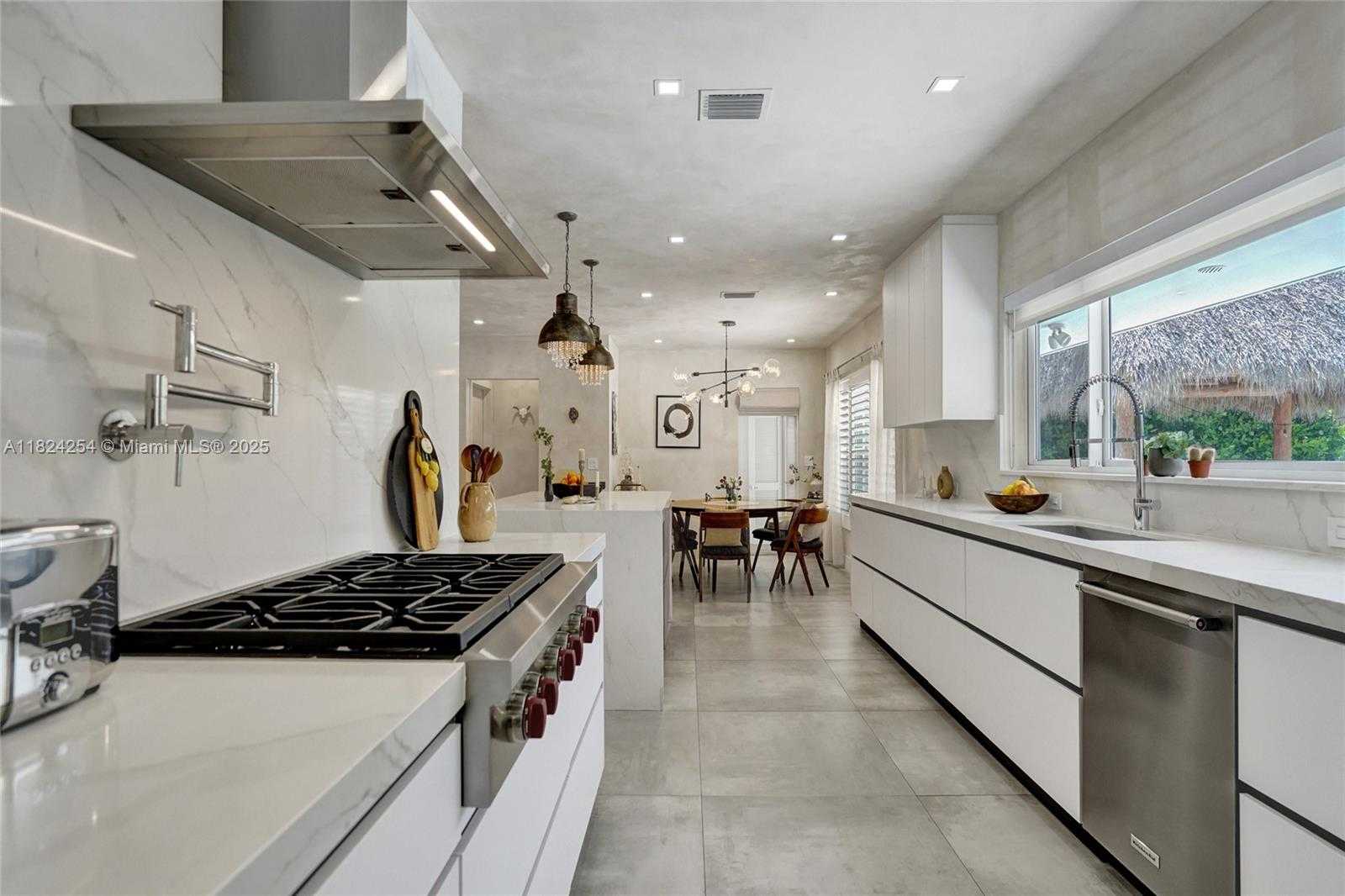Small Image of 1330 HARRISON ST, Hollywood Number 13