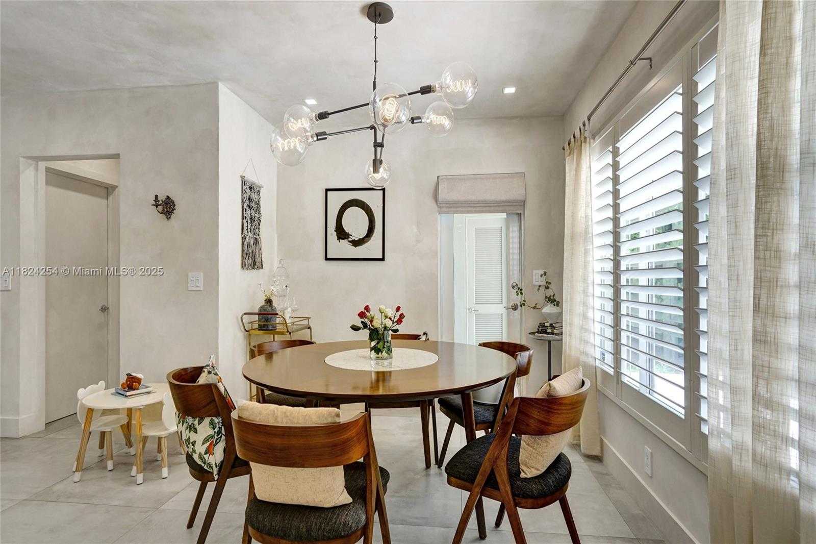 Small Image of 1330 HARRISON ST, Hollywood Number 20