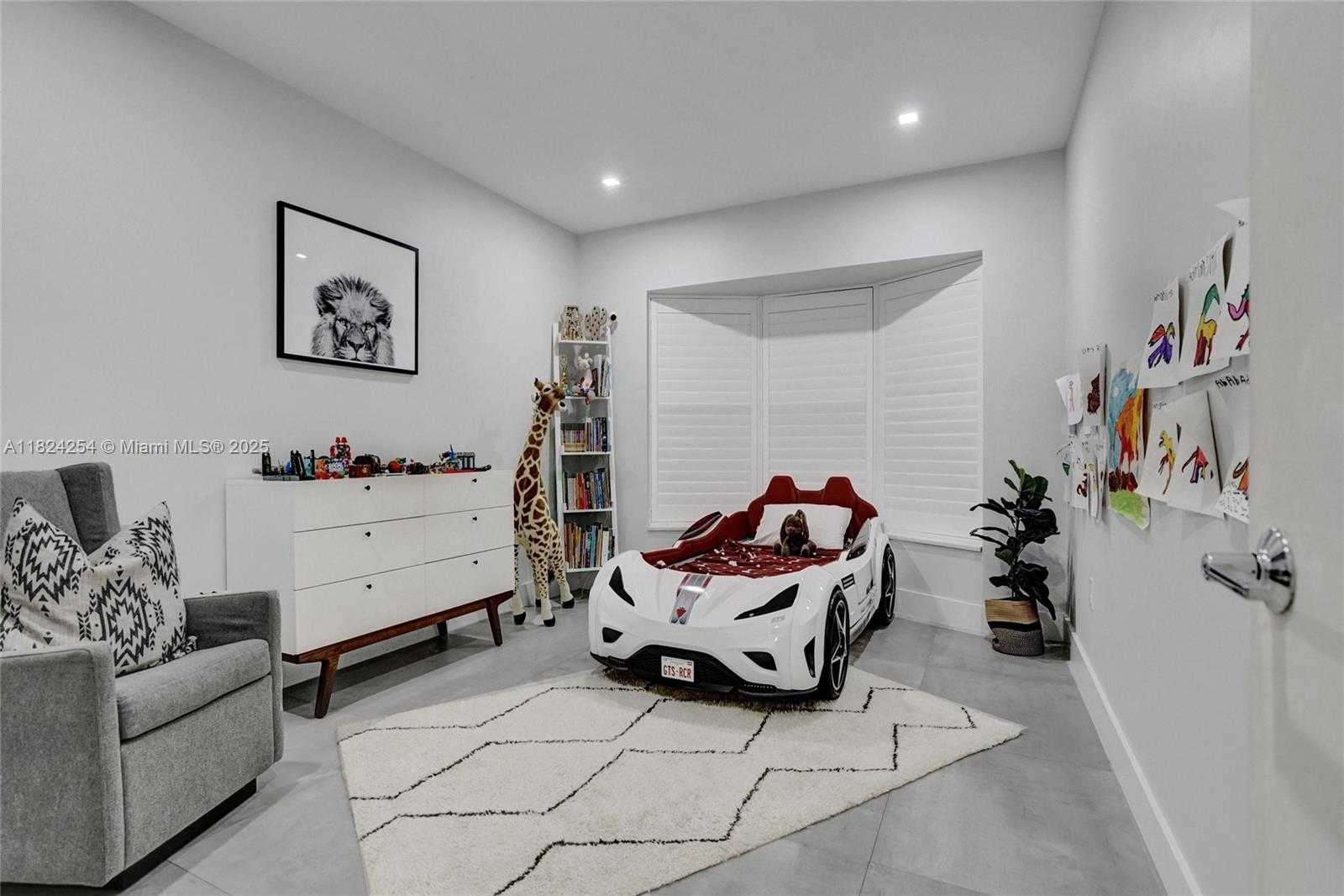 Small Image of 1330 HARRISON ST, Hollywood Number 27