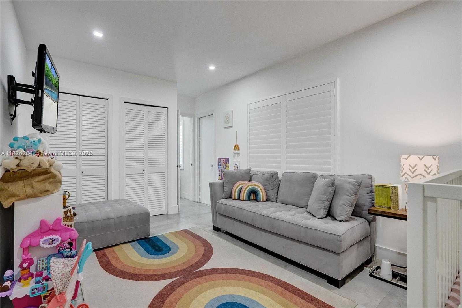 Small Image of 1330 HARRISON ST, Hollywood Number 30