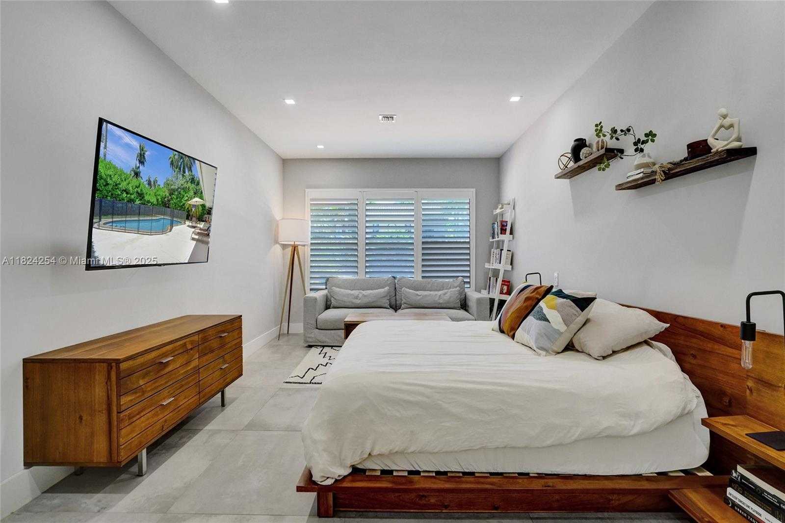 Small Image of 1330 HARRISON ST, Hollywood Number 36