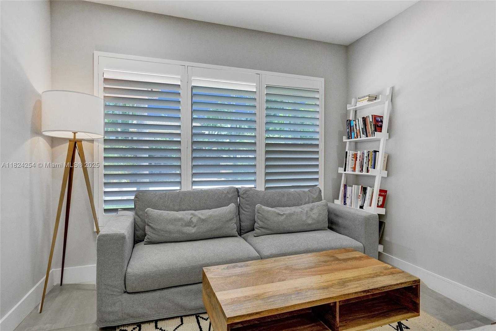 Small Image of 1330 HARRISON ST, Hollywood Number 38