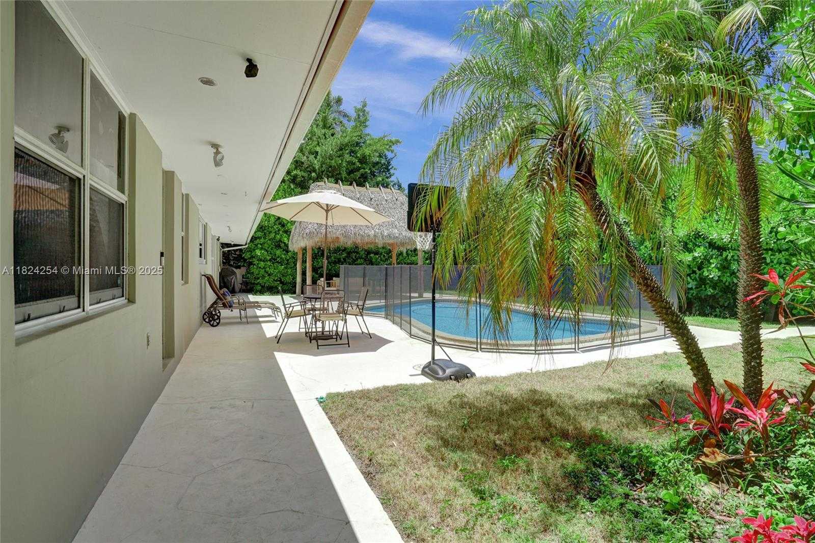Small Image of 1330 HARRISON ST, Hollywood Number 55