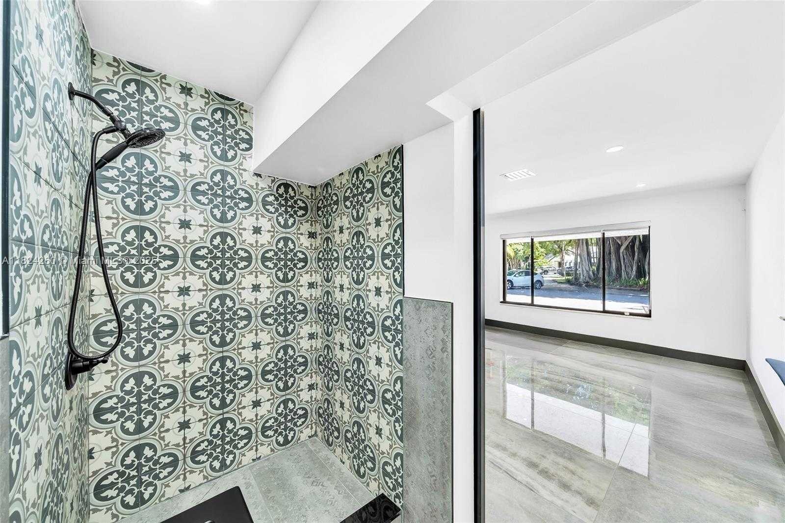 Small Image of 5811 SOUTH WEST 33 TER, Hollywood Number 33