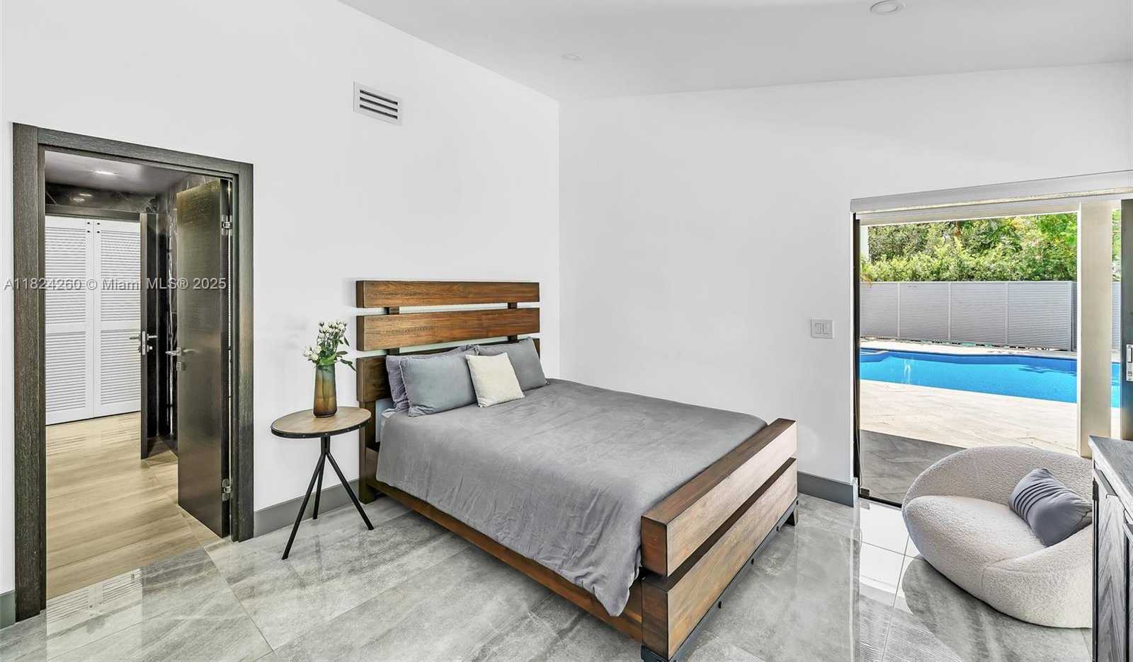 Small Image of 5811 SOUTH WEST 33 TER, Hollywood Number 37