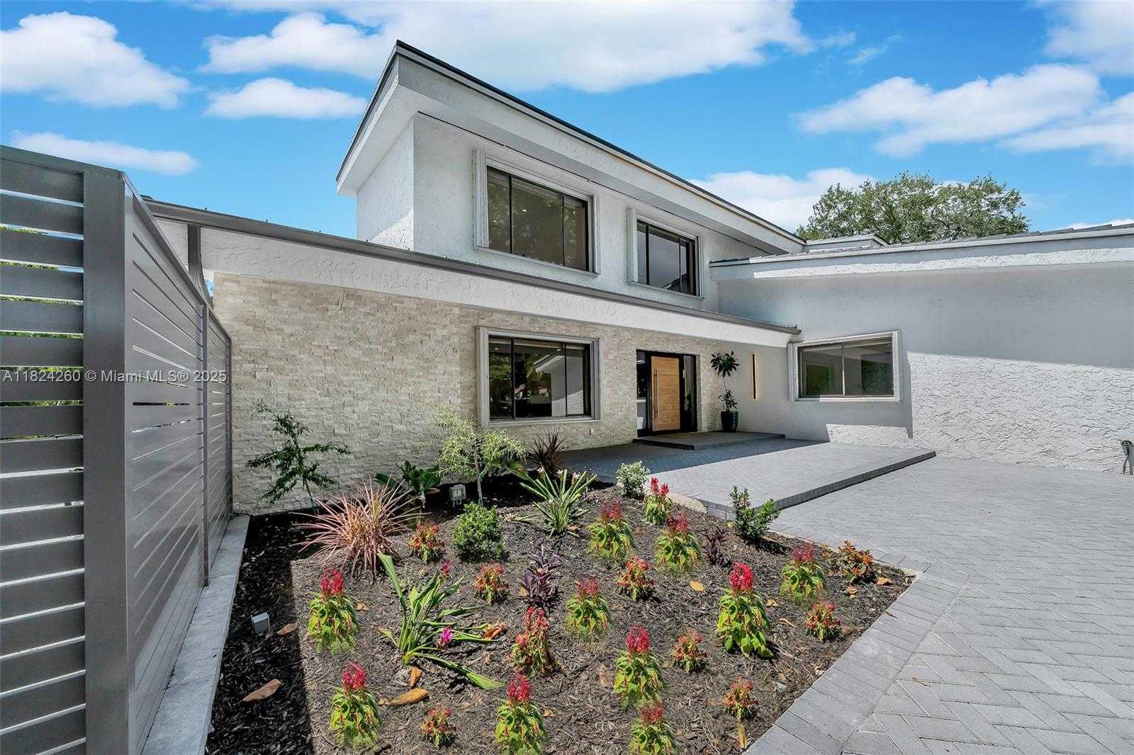 Small Image of 5811 SOUTH WEST 33 TER, Hollywood Number 4