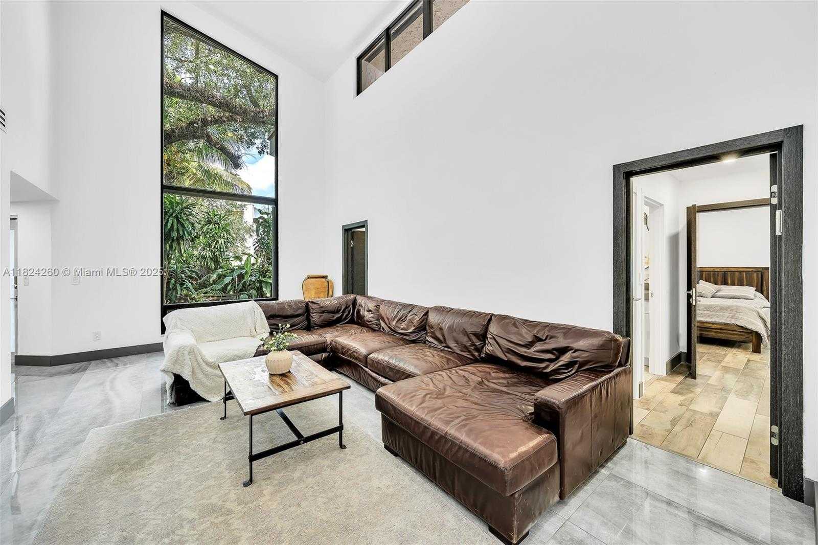 Small Image of 5811 SOUTH WEST 33 TER, Hollywood Number 46