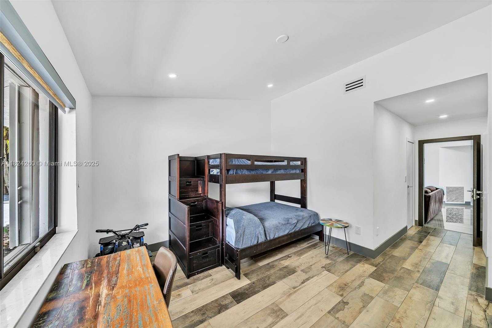 Small Image of 5811 SOUTH WEST 33 TER, Hollywood Number 62