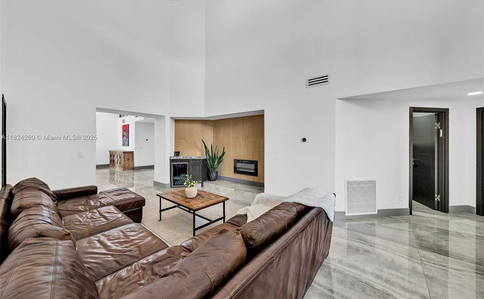 Small Image of 5811 SOUTH WEST 33 TER, Hollywood Number 63