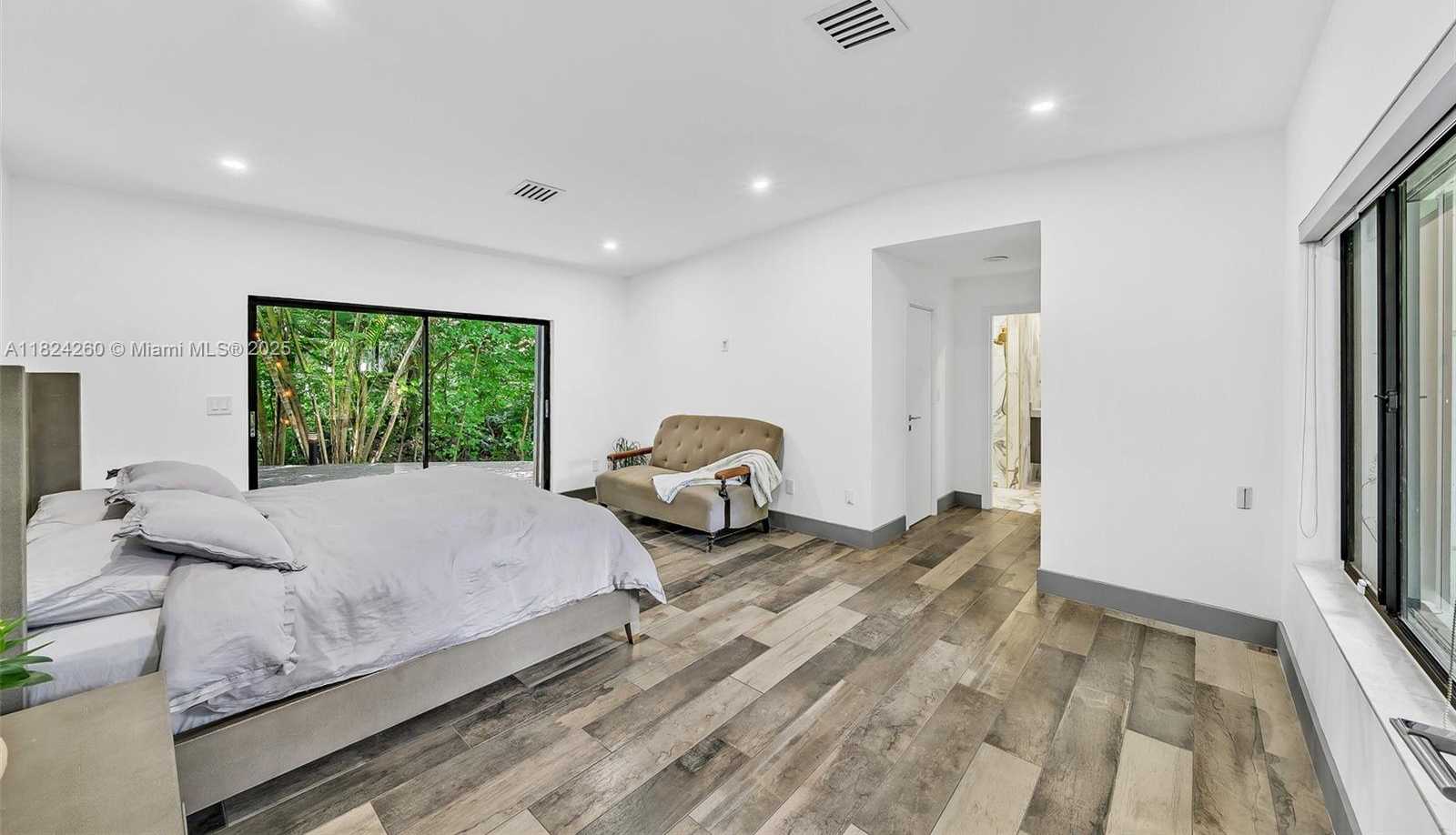 Small Image of 5811 SOUTH WEST 33 TER, Hollywood Number 64