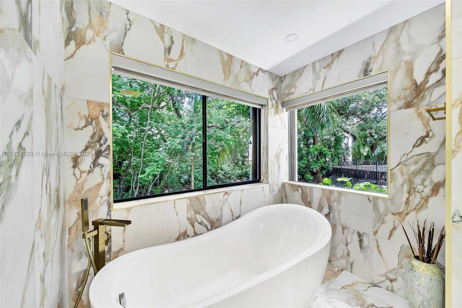 Small Image of 5811 SOUTH WEST 33 TER, Hollywood Number 72