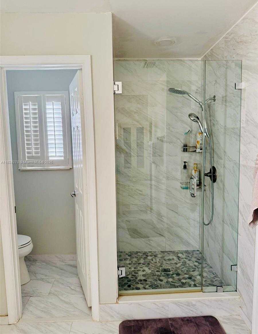 Small Image of 1325 CHENILLE CIR, Weston Number 20