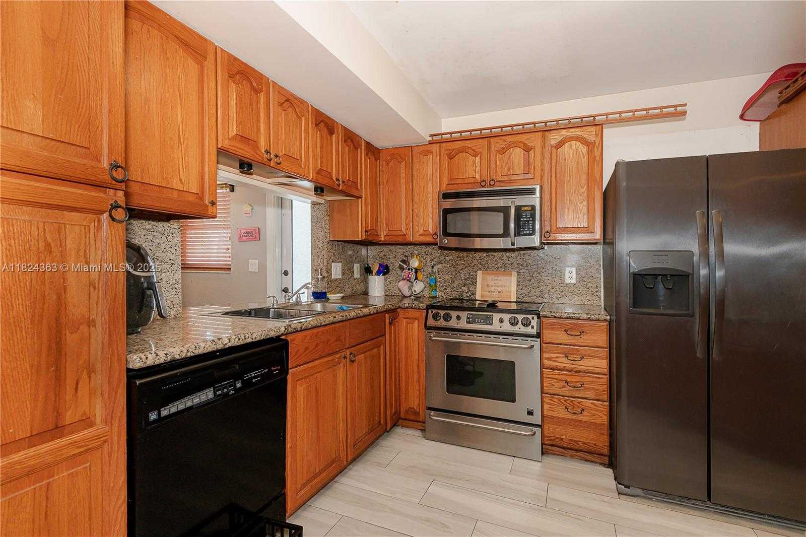 Small Image of 11700 SHERIDAN ST, Pembroke Pines Number 15