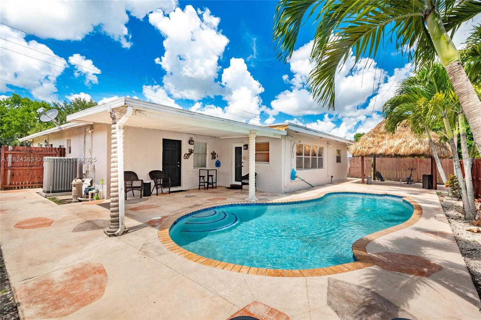 Small Image of 11700 SHERIDAN ST, Pembroke Pines Number 2
