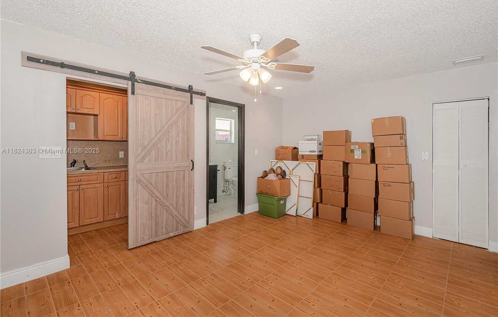 Small Image of 11700 SHERIDAN ST, Pembroke Pines Number 24