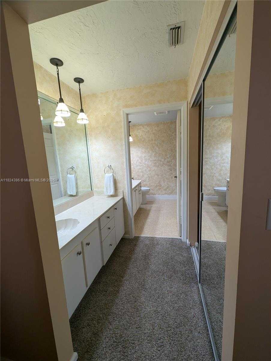 Small Image of 585 SOUTH EAST 25TH LN, Homestead Number 13