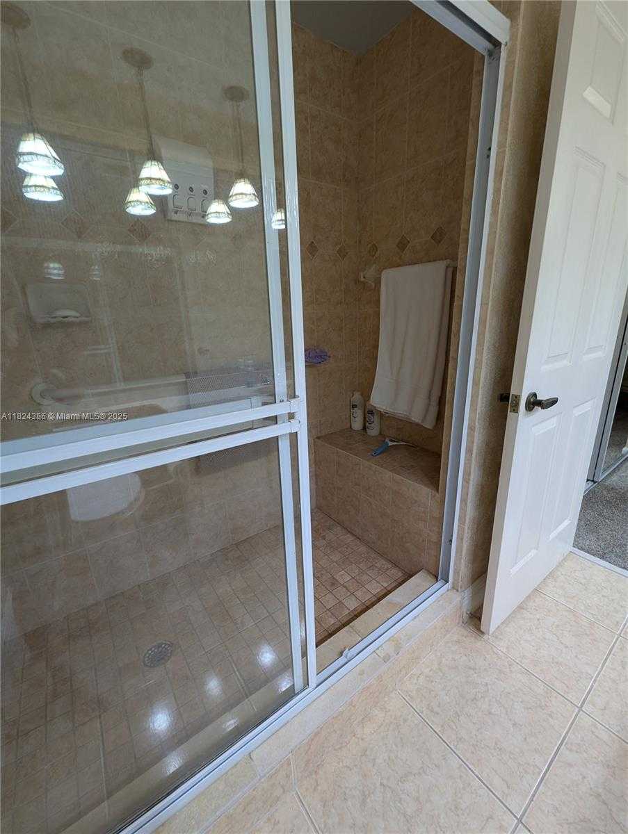 Small Image of 585 SOUTH EAST 25TH LN, Homestead Number 15