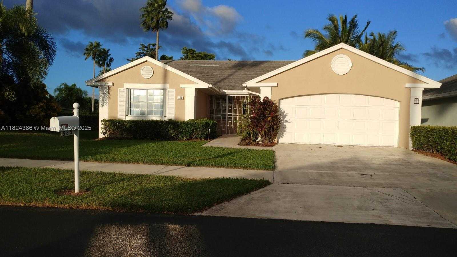 Small Image of 585 SOUTH EAST 25TH LN, Homestead Number 2