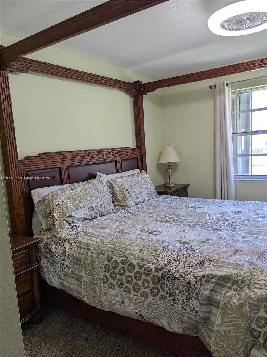 Small Image of 585 SOUTH EAST 25TH LN, Homestead Number 21