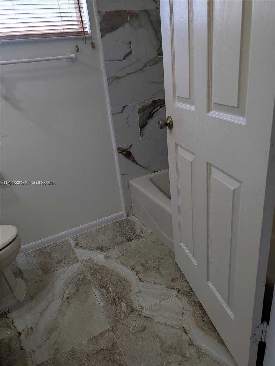 Small Image of 585 SOUTH EAST 25TH LN, Homestead Number 25