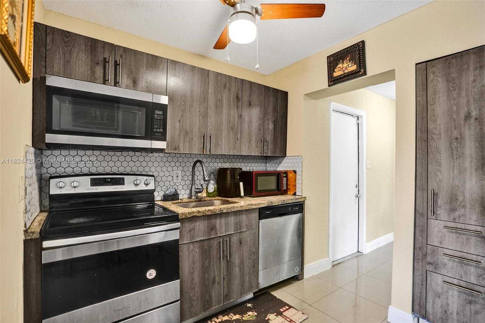 Small Image of 3440 NORTH WEST 4TH CT, Lauderhill Number 10