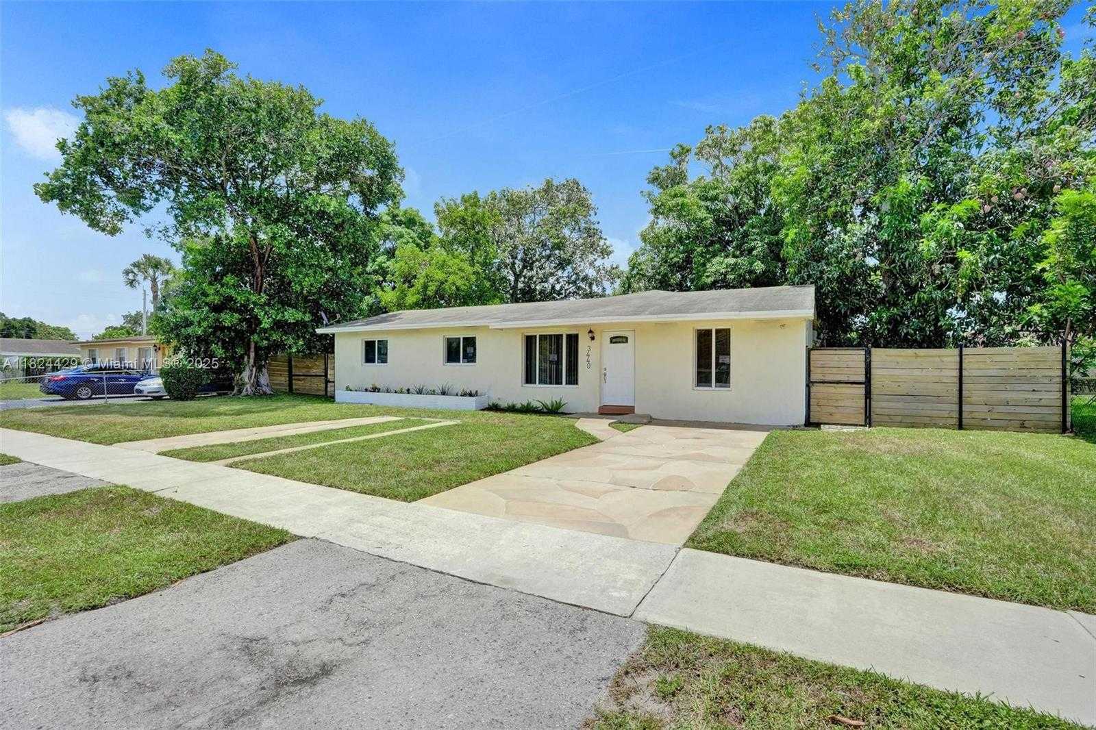 Small Image of 3440 NORTH WEST 4TH CT, Lauderhill Number 2